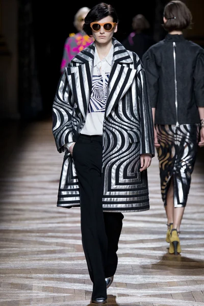 Look 5